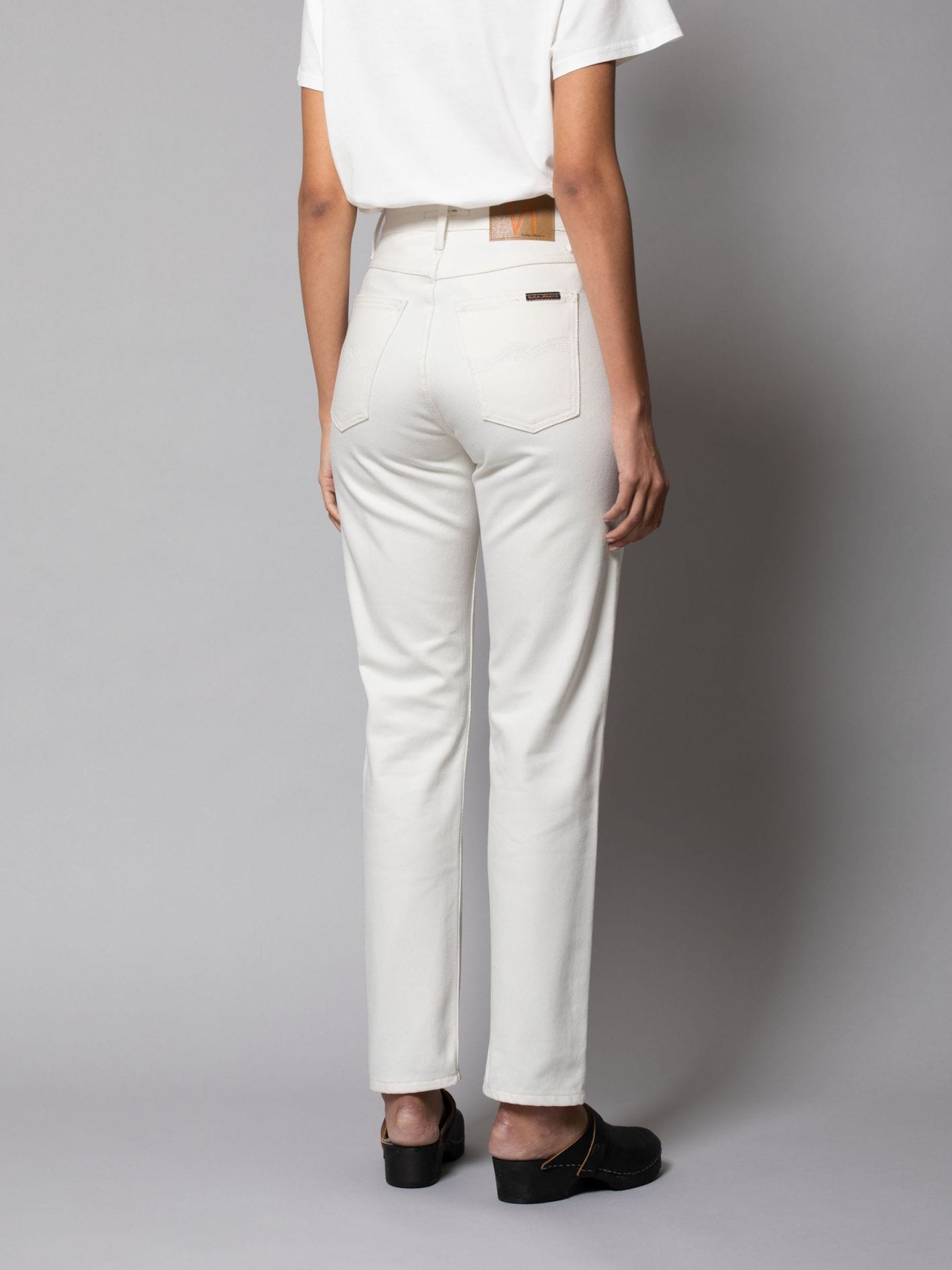 ג'ינס בגזרת מאם – תמונה 2