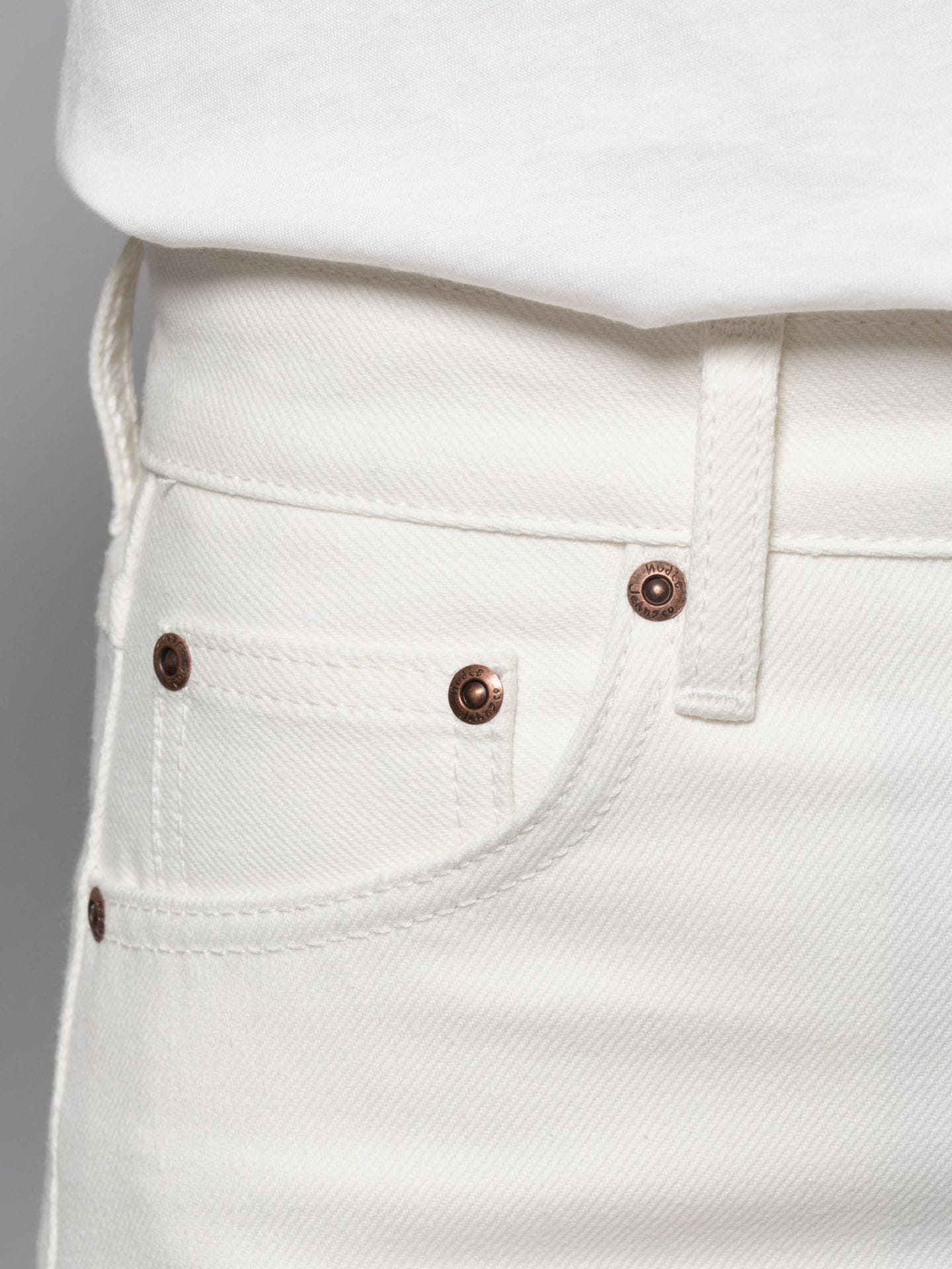 ג'ינס בגזרת מאם – תמונה 4