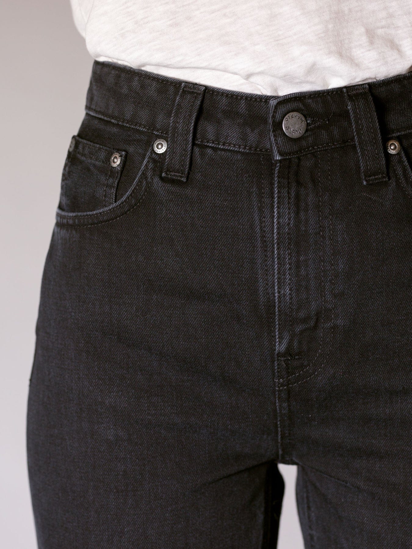 ג'ינס בגזרת מאם – תמונה 4