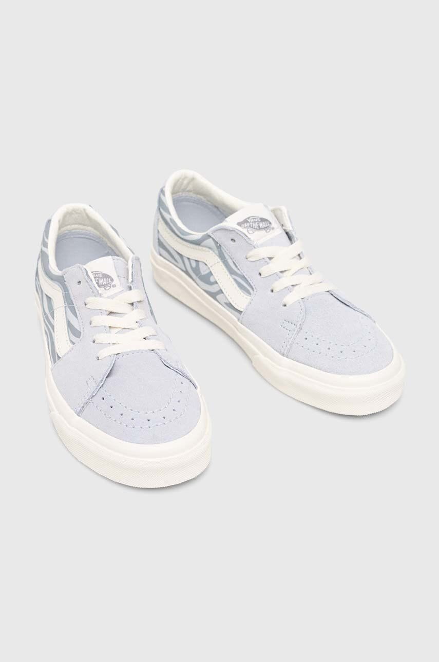 סניקרס לנשים