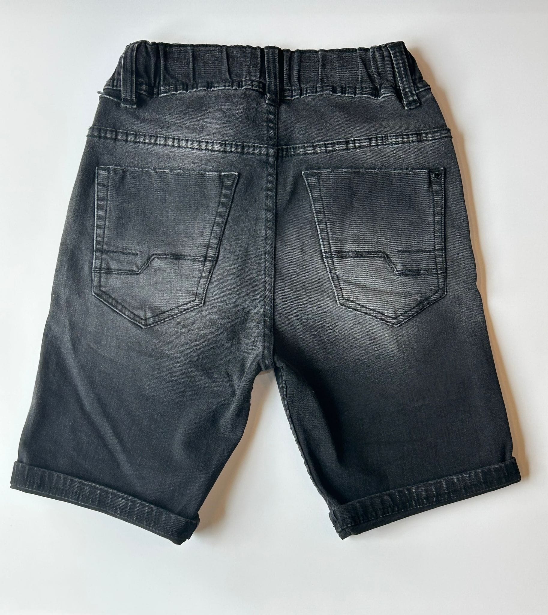 ג'ינס קצר – תמונה 2