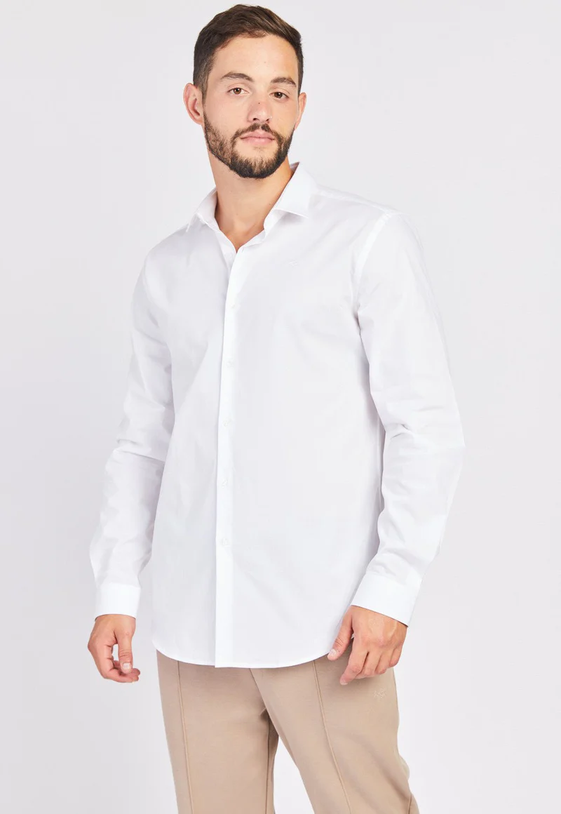 חולצה מכופתרת