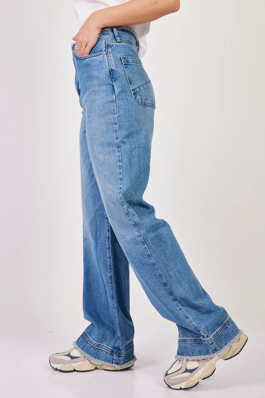 ג׳ינס רגל רחבה – תמונה 8