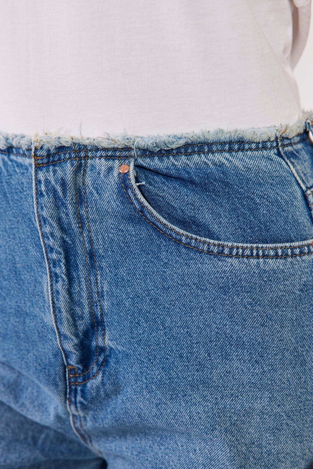 ג׳ינס רגל רחבה – תמונה 11