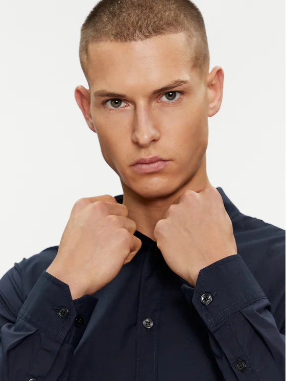 חולצה מכופתרת – תמונה 3