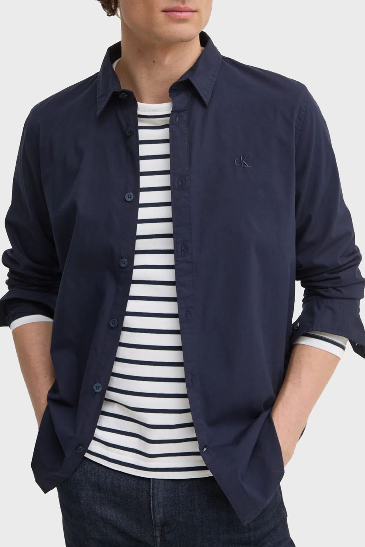 חולצה מכופתרת – תמונה 10