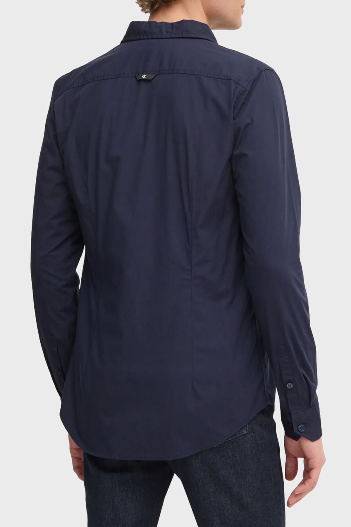 חולצה מכופתרת – תמונה 9