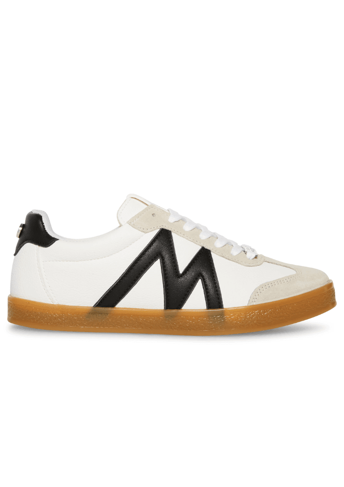 סניקרס לנשים