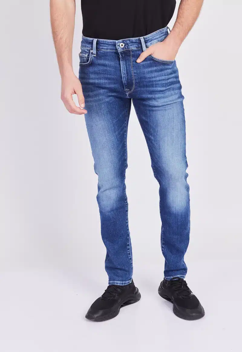 ג'ינס סקיני