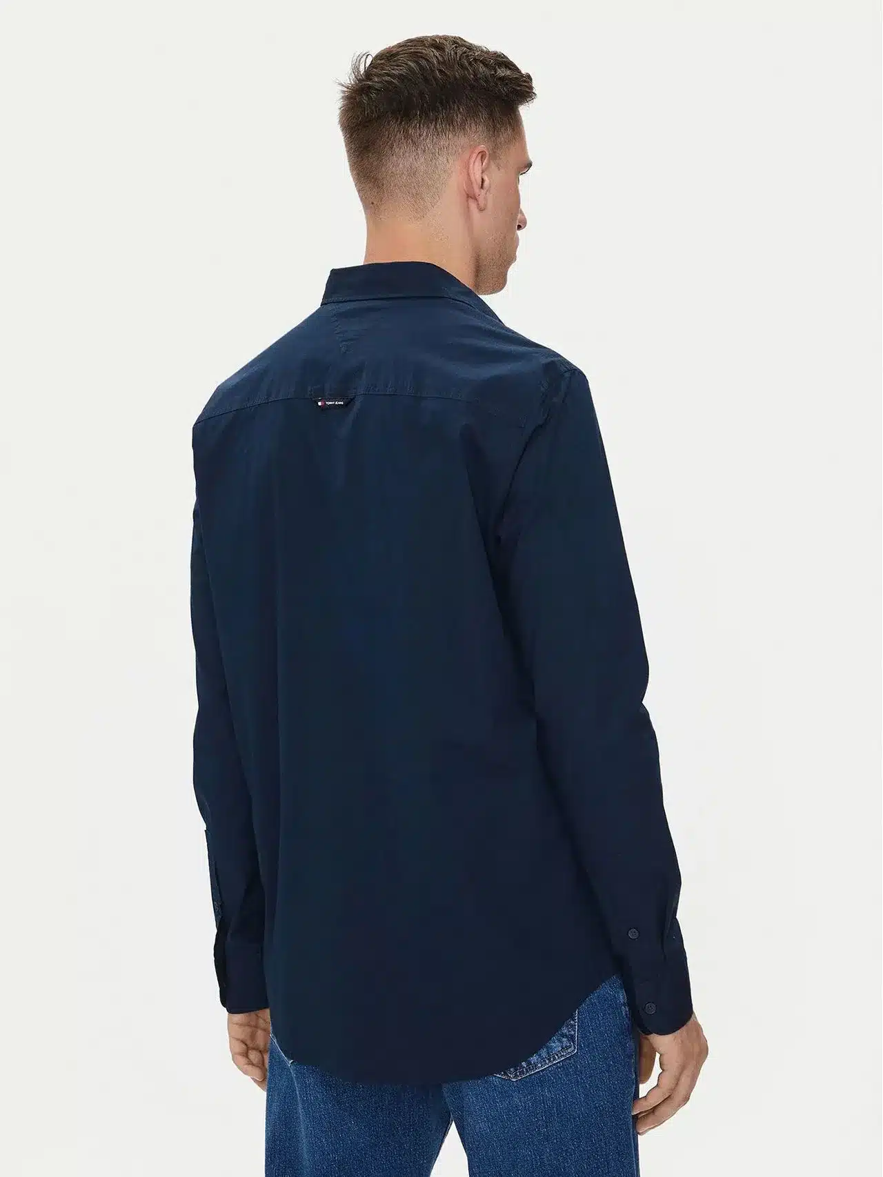 חולצה מכופתרת – תמונה 2