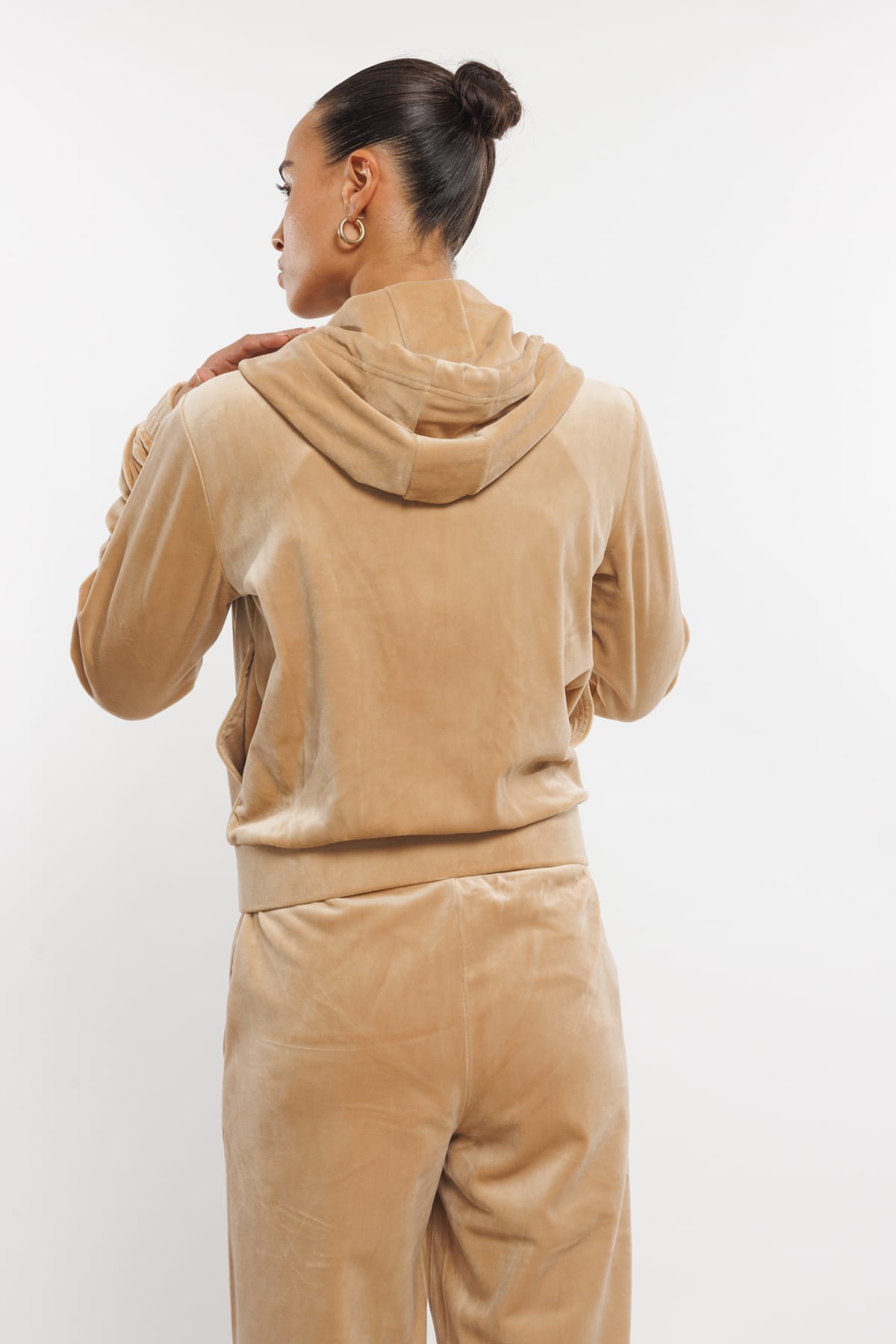 ג׳קט קפוצ׳ון – תמונה 2