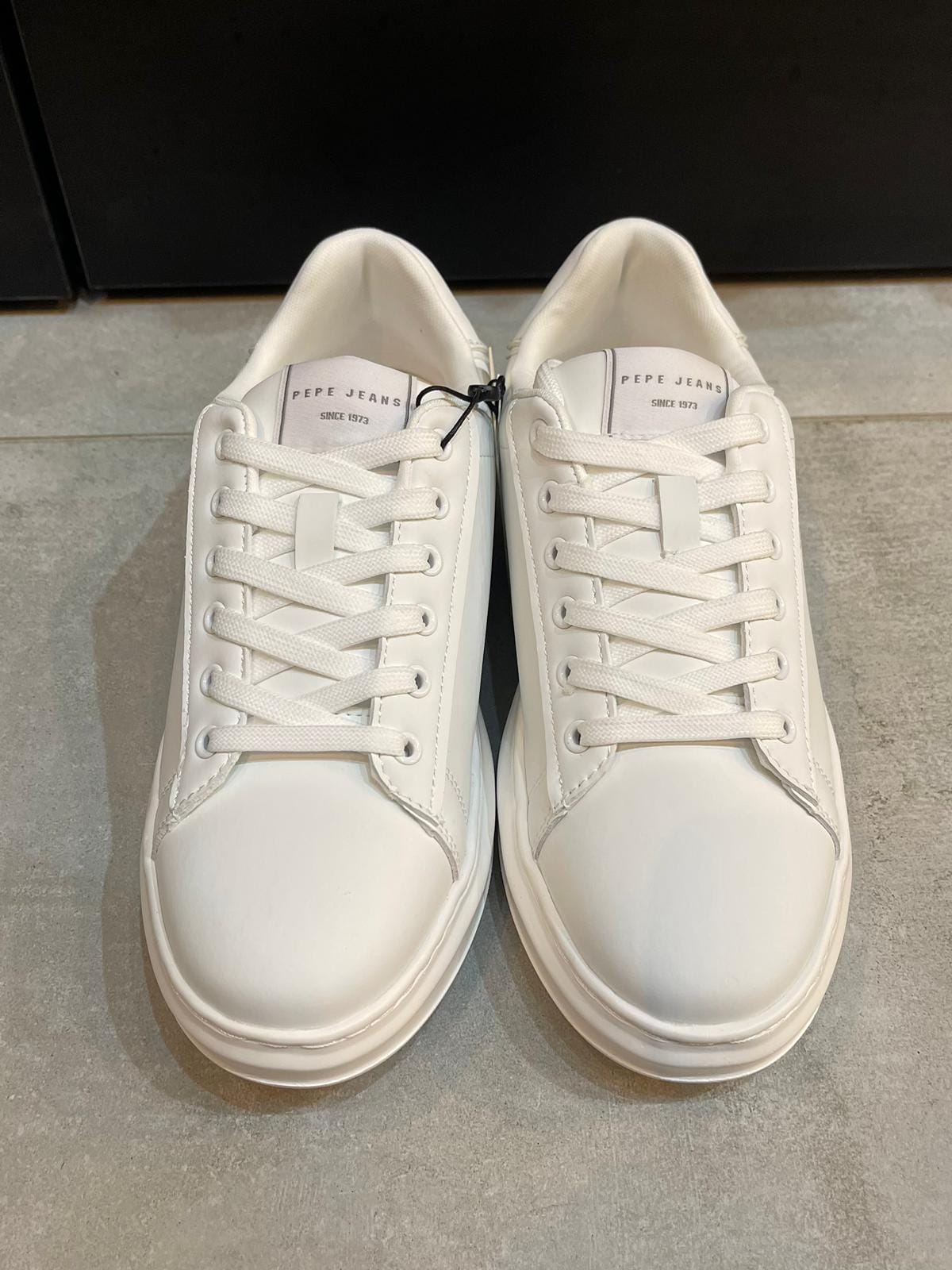 סניקרס – תמונה 3