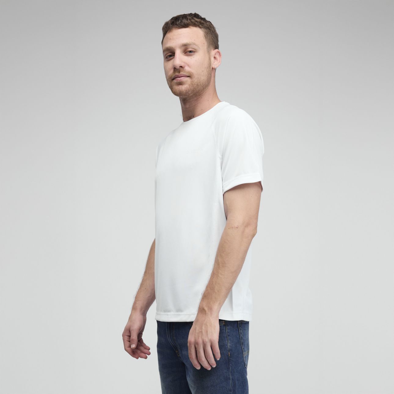 חולצת ספורט – תמונה 3