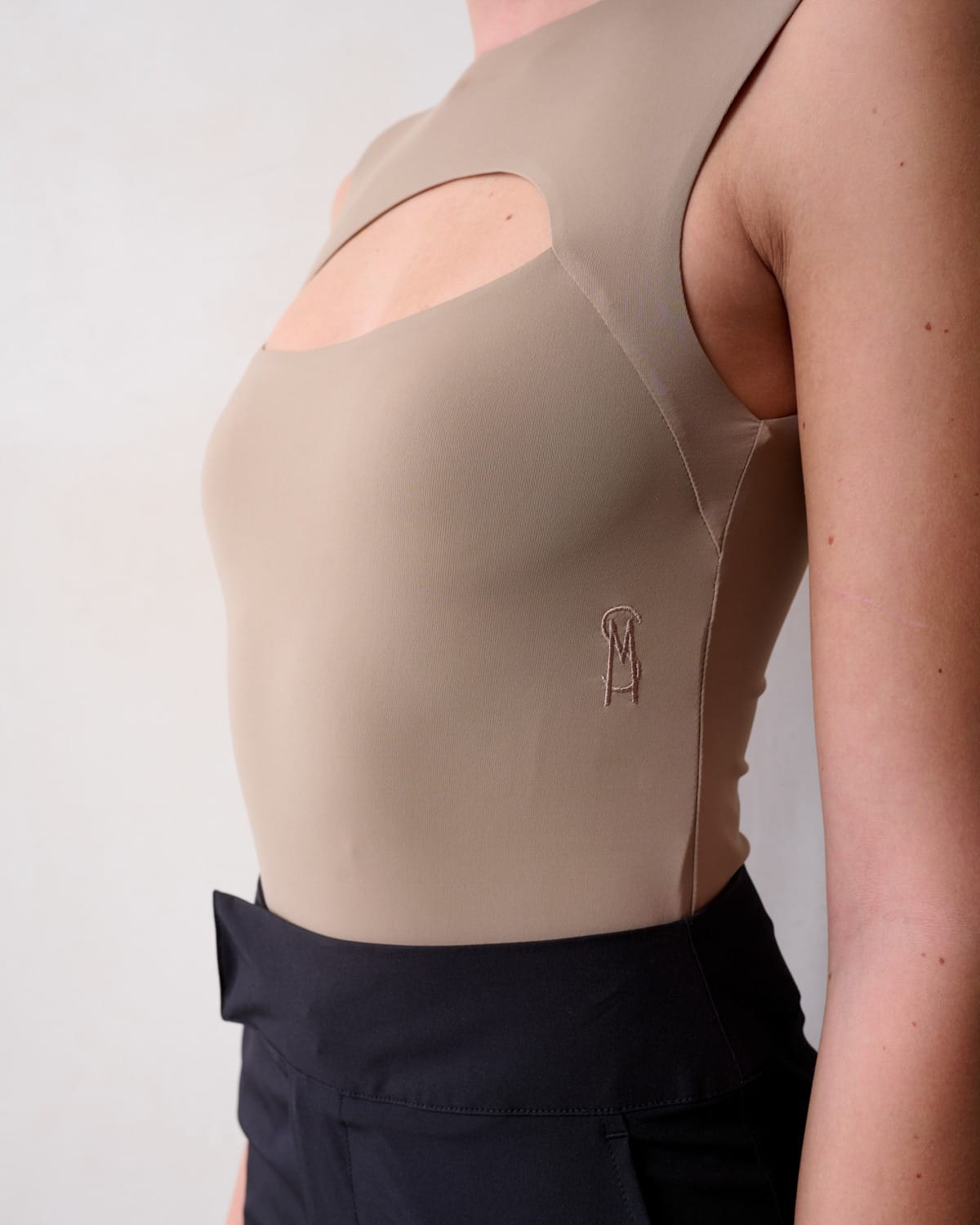 בגד גוף – תמונה 3