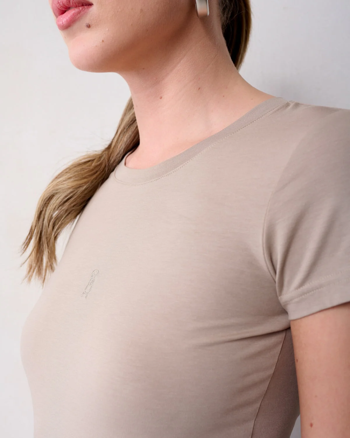 חולצת טי – תמונה 3