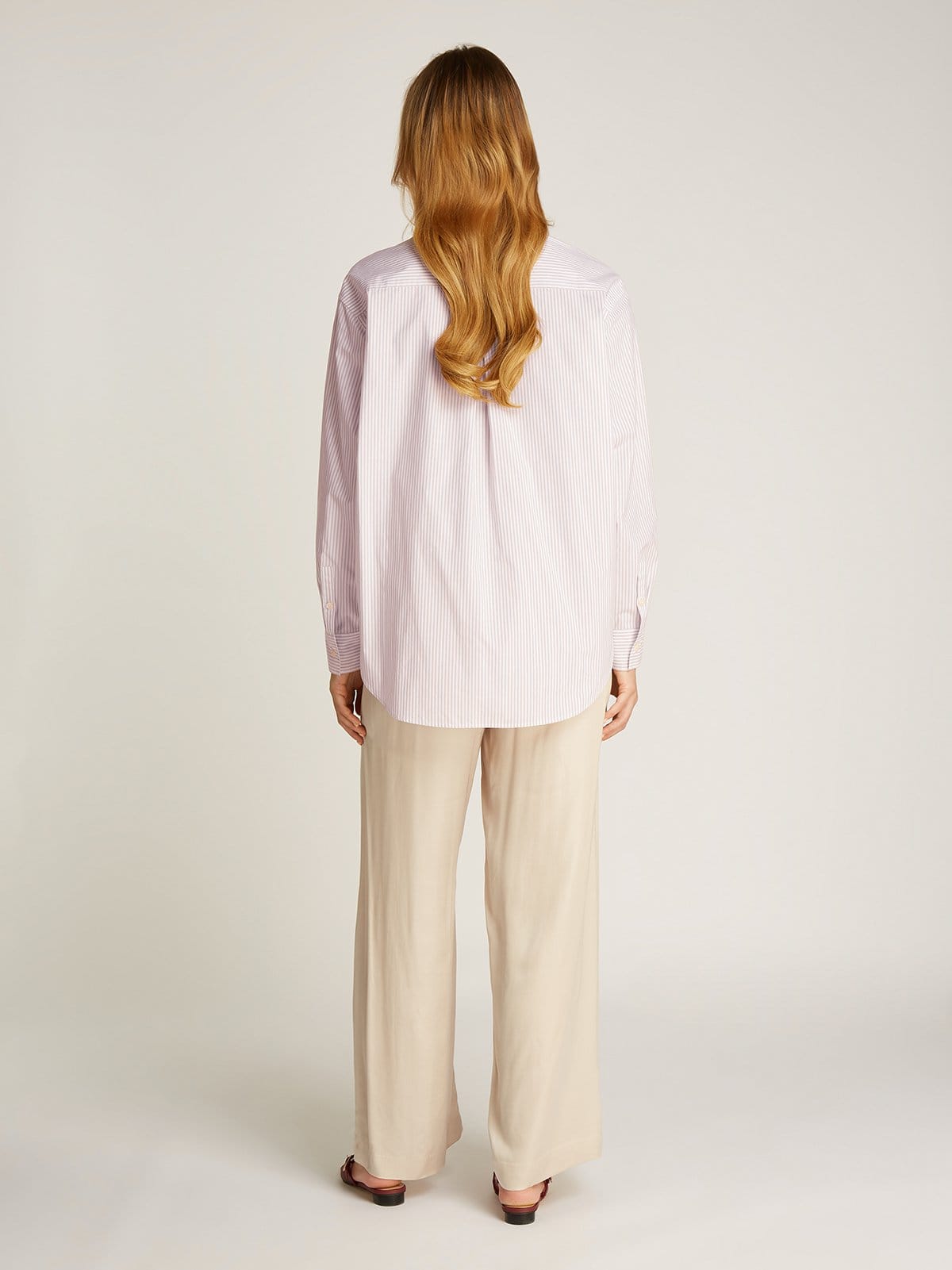 חולצה מכופתרת – תמונה 2