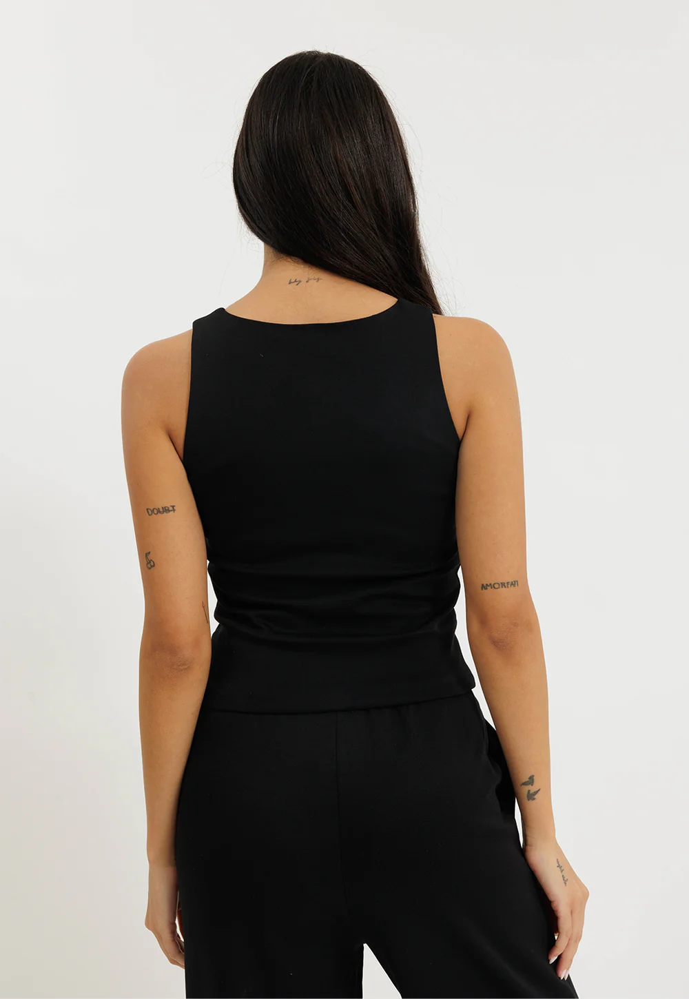 גופיית רוכסן צמודה – תמונה 2