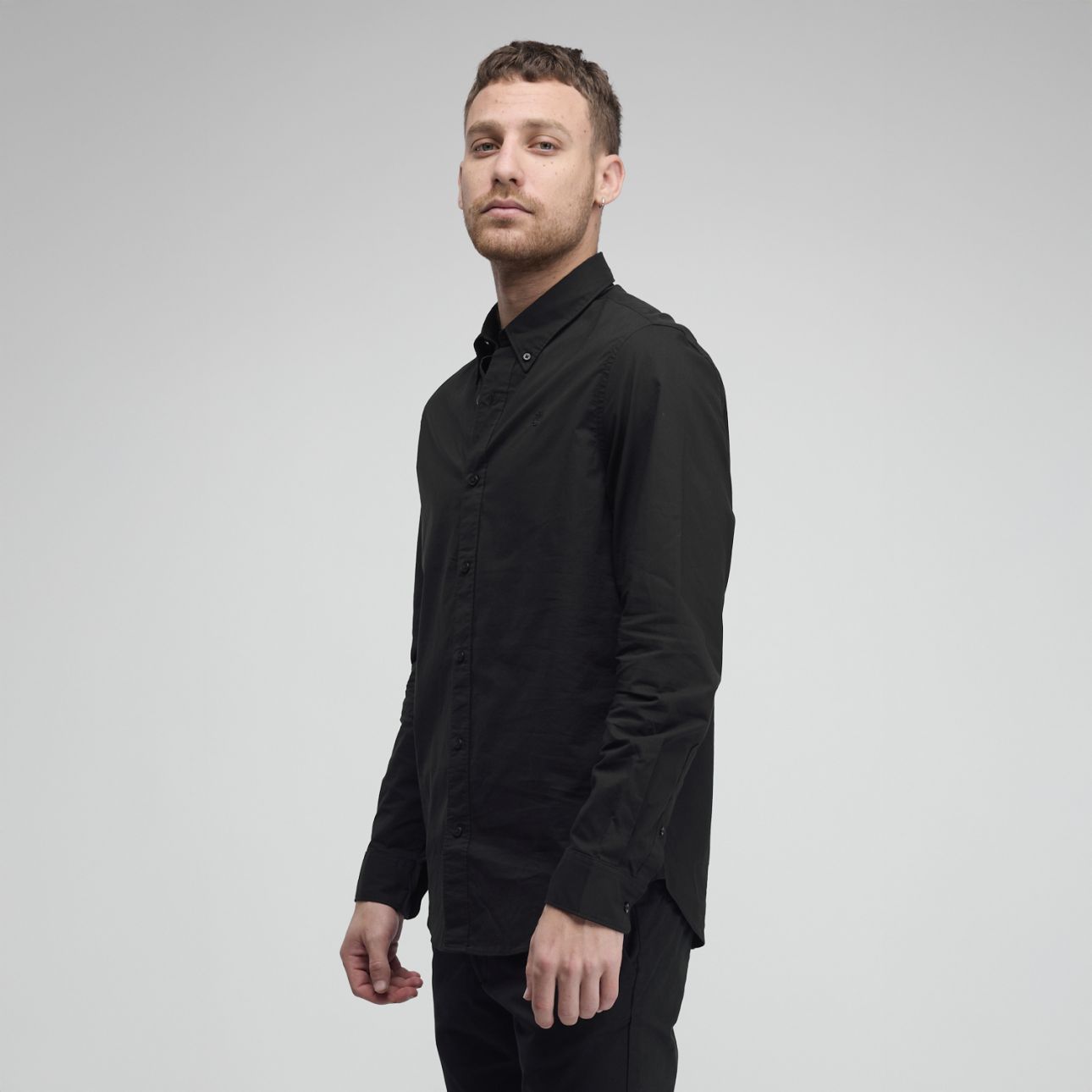 חולצה מכופתרת – תמונה 3