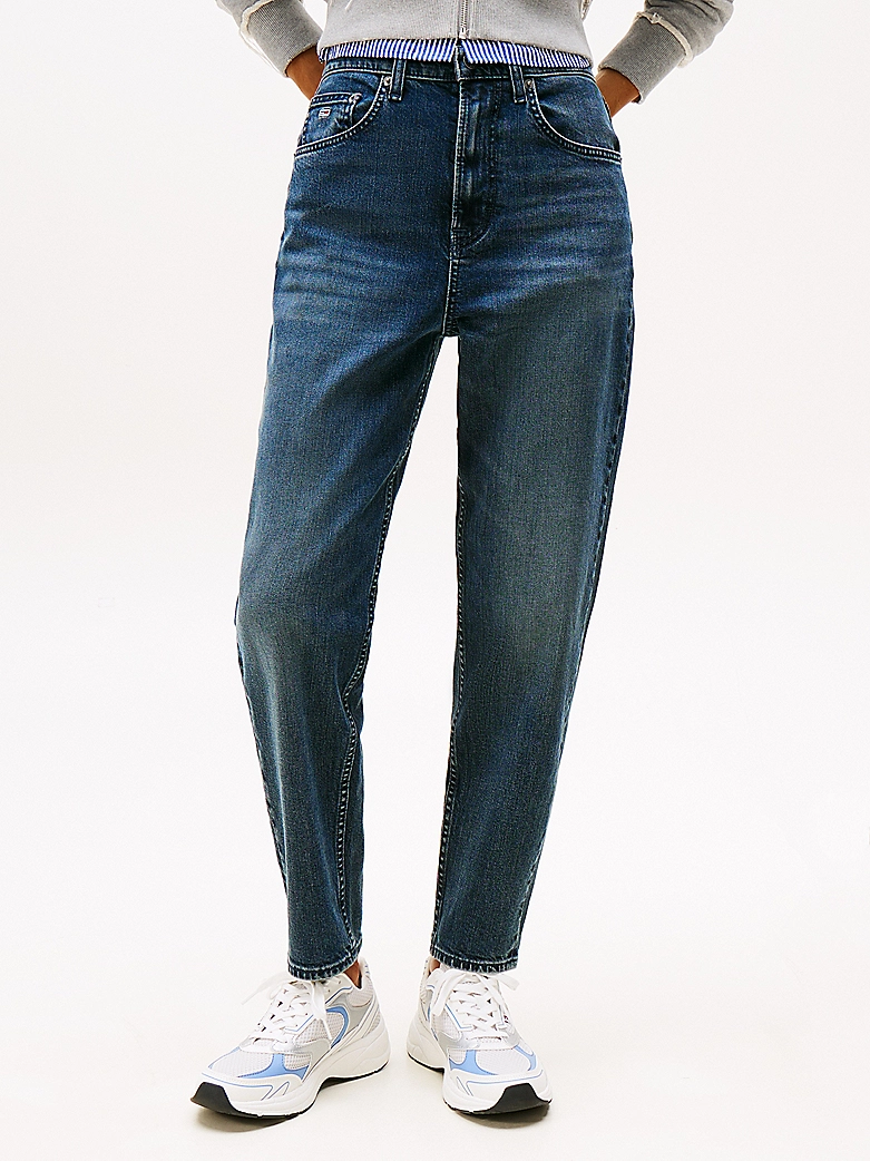 ג'ינס בגזרת מאם