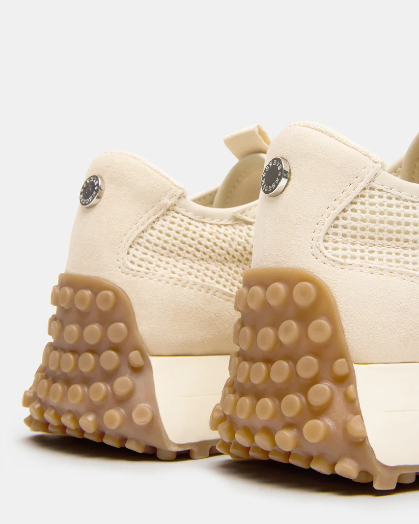 סניקרס – תמונה 4