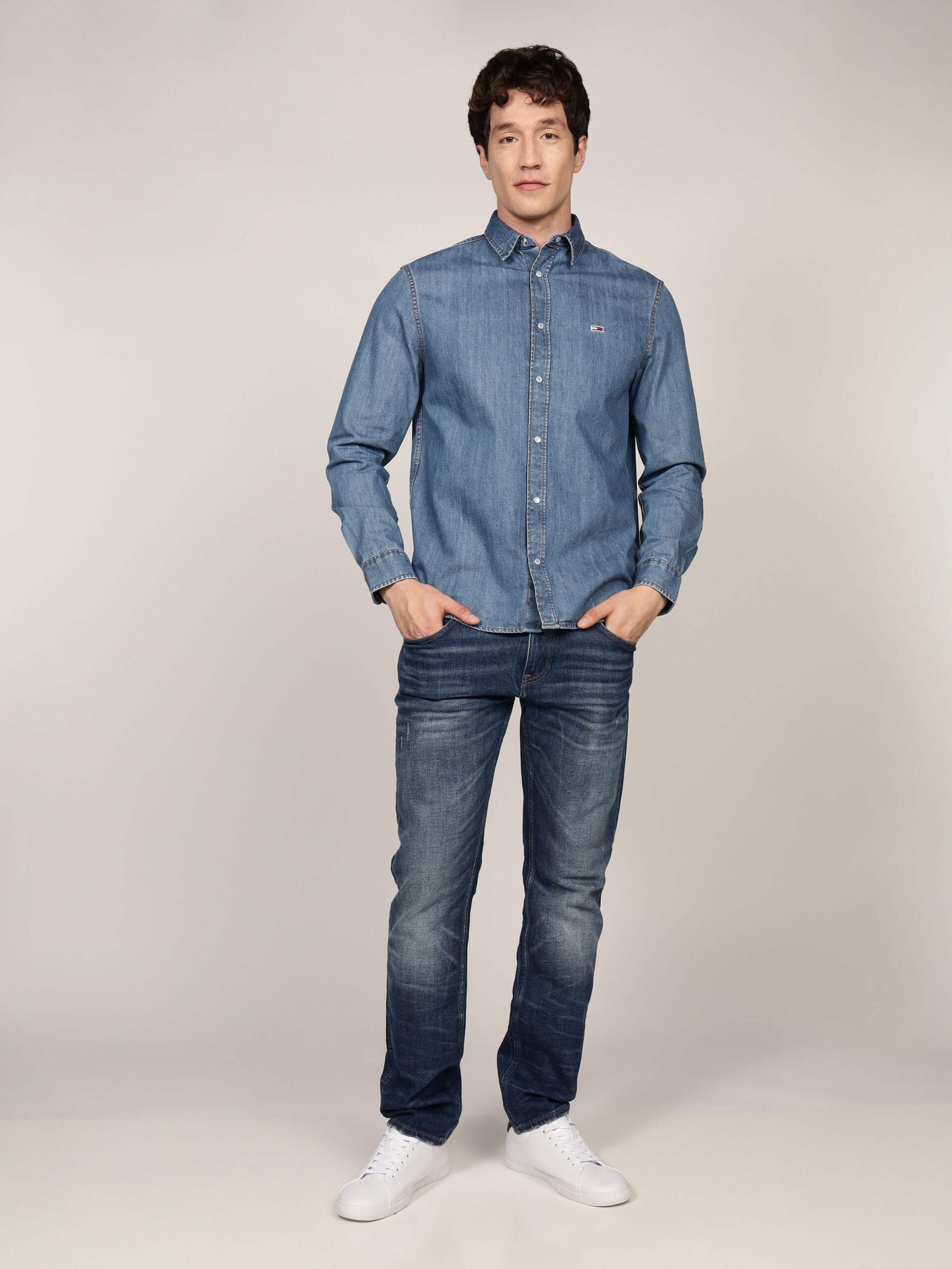 חולצה מכופתרת – תמונה 5