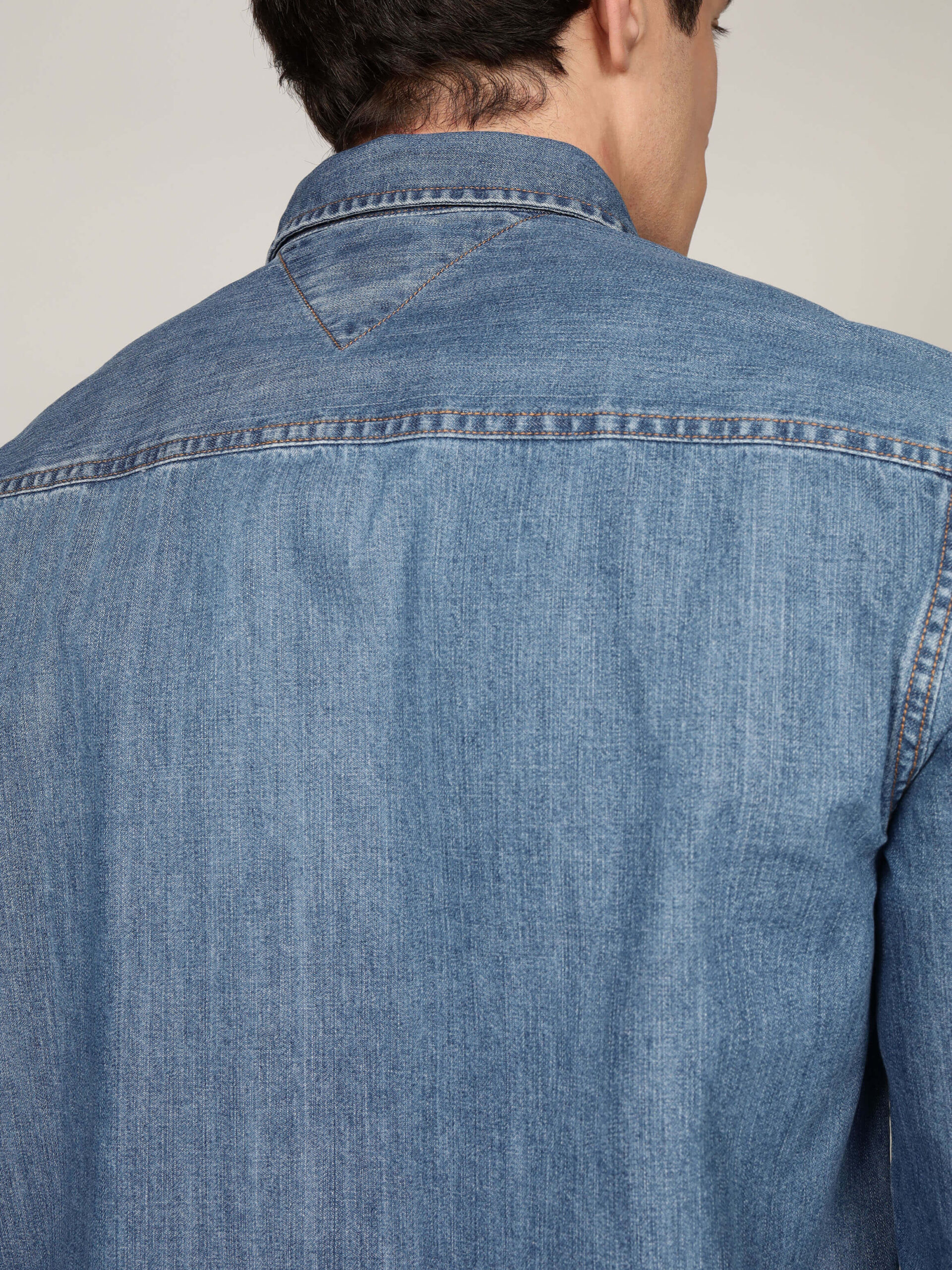 חולצה מכופתרת – תמונה 4