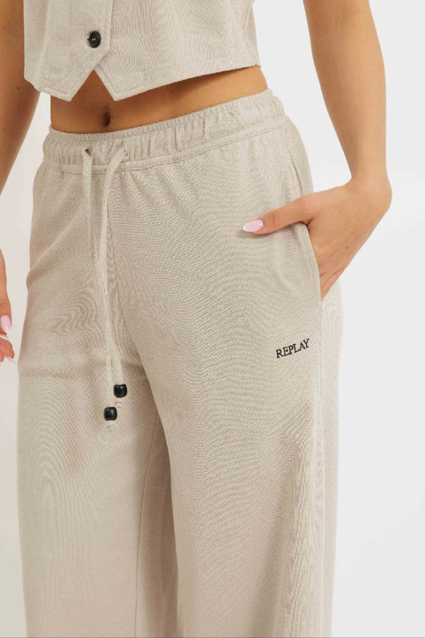 מכנסיים רחבים – תמונה 3