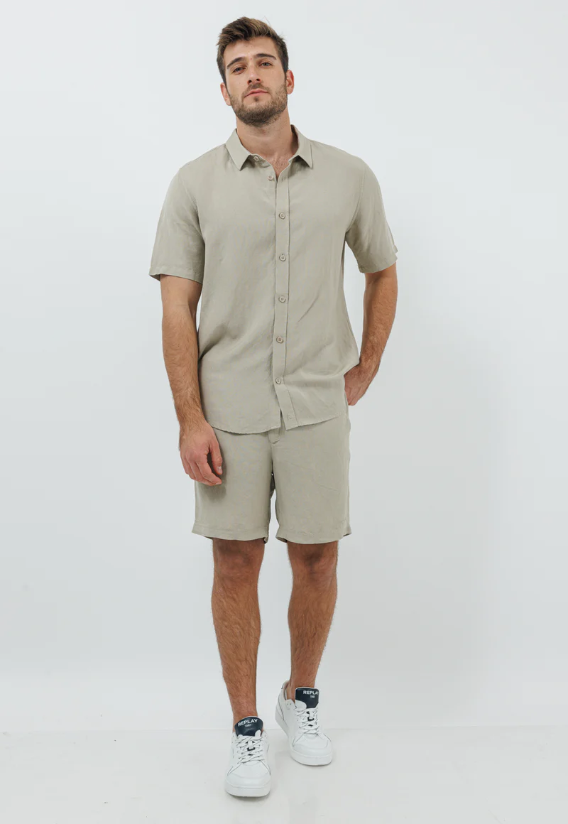 חולצה קצרה מכופתרת – תמונה 4