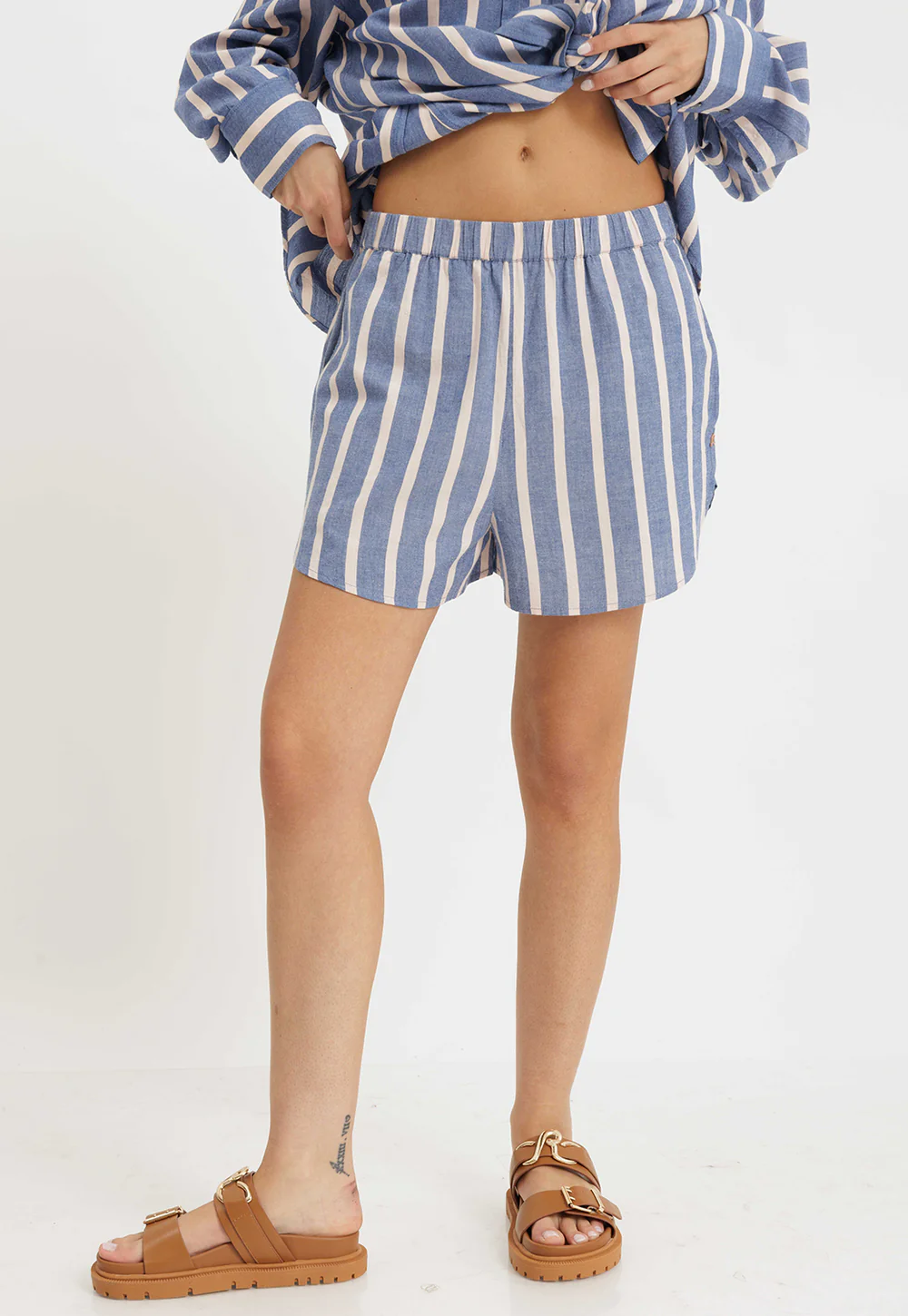 מכנס פסים קצר