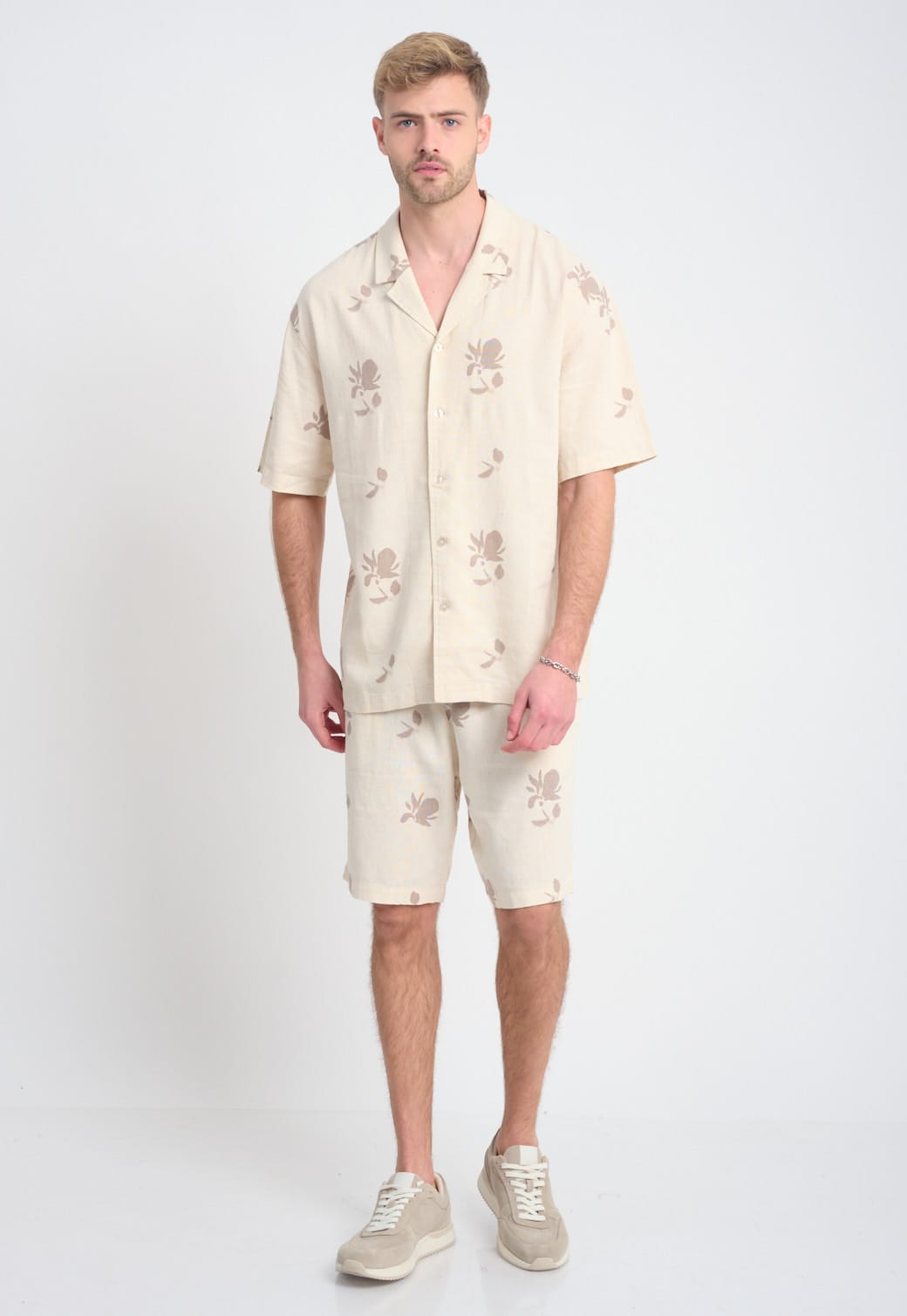 חולצת פשתן מכופתרת – תמונה 5