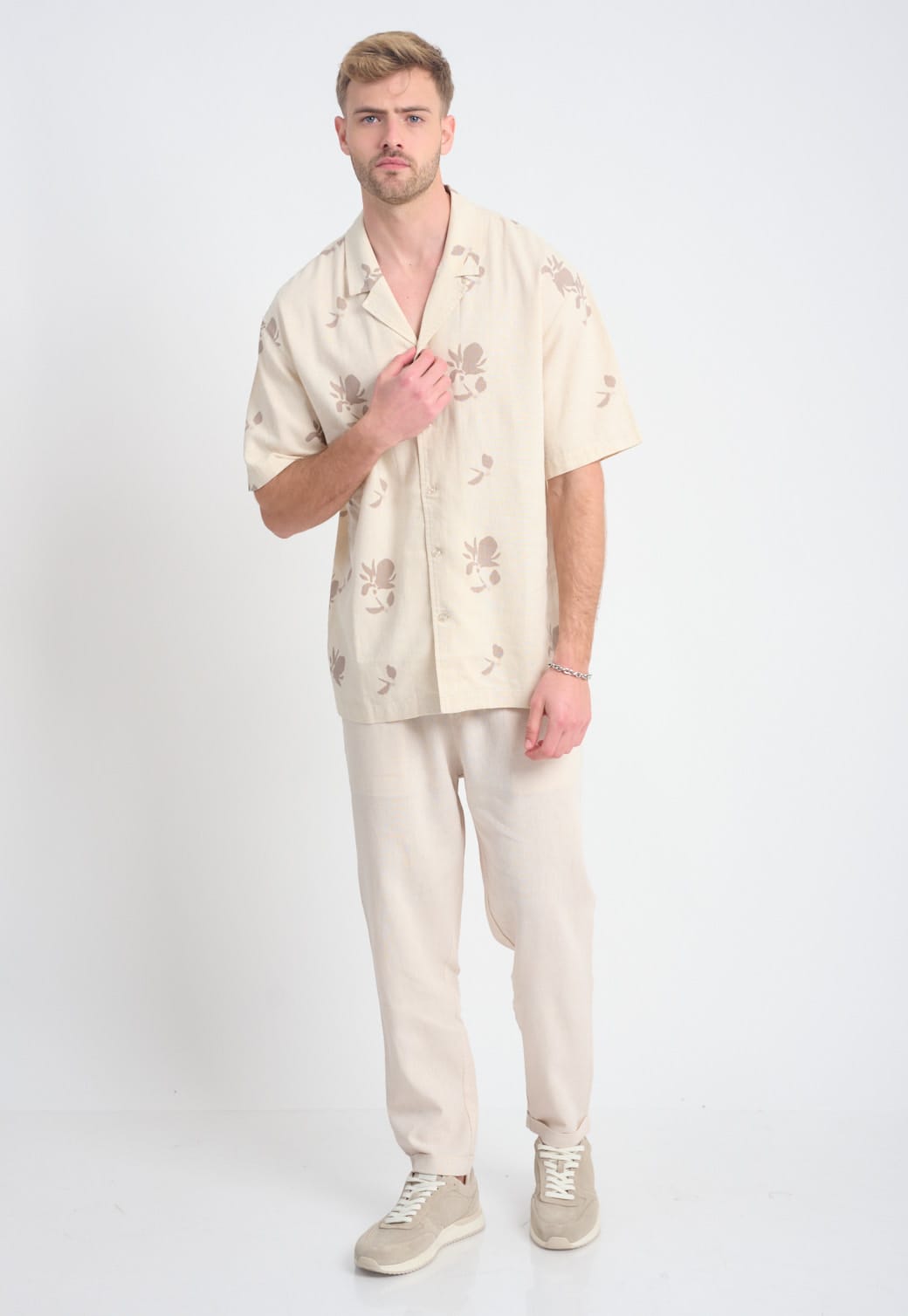 חולצת פשתן מכופתרת – תמונה 3