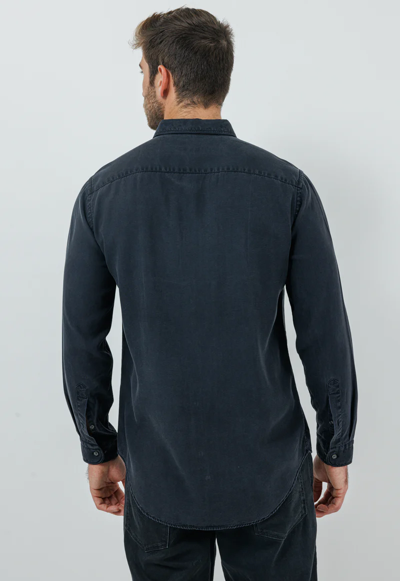 חולצה מכופתרת – תמונה 2