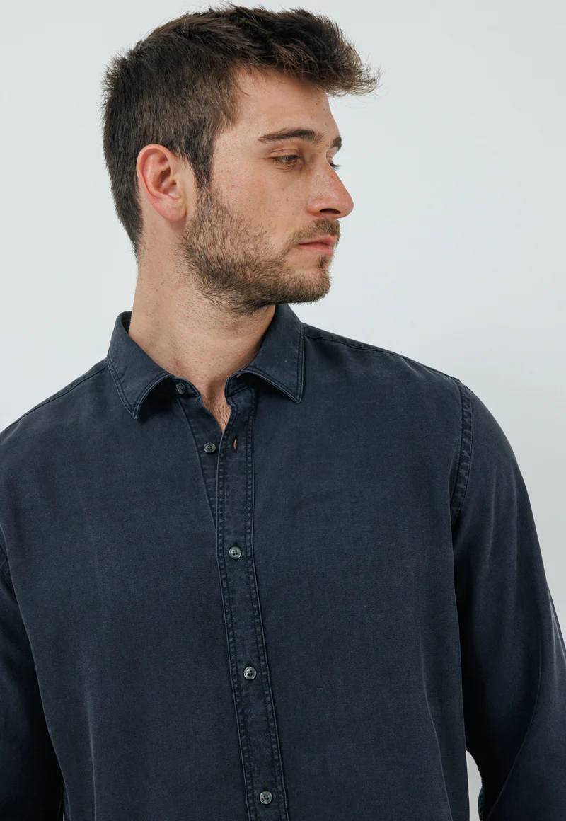 חולצה מכופתרת – תמונה 4