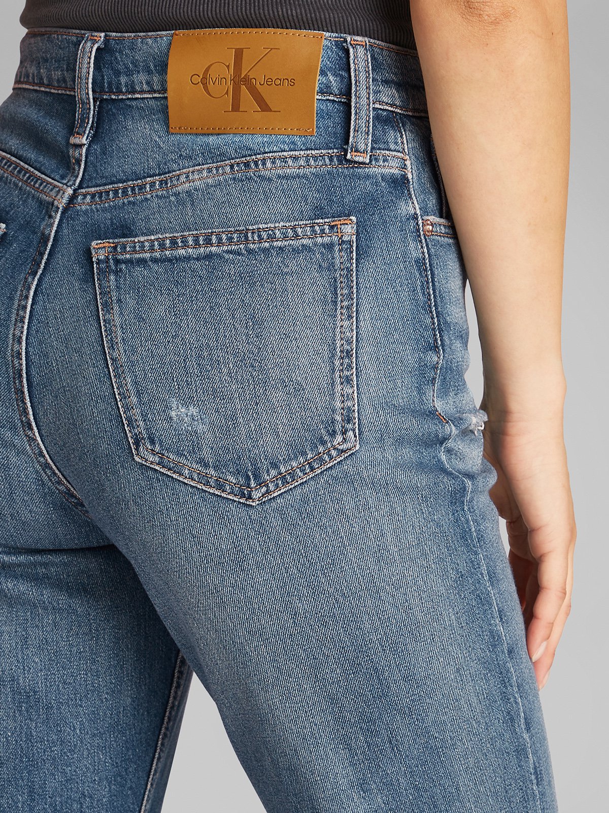 ג'ינס ארוך עם קרעים – תמונה 3