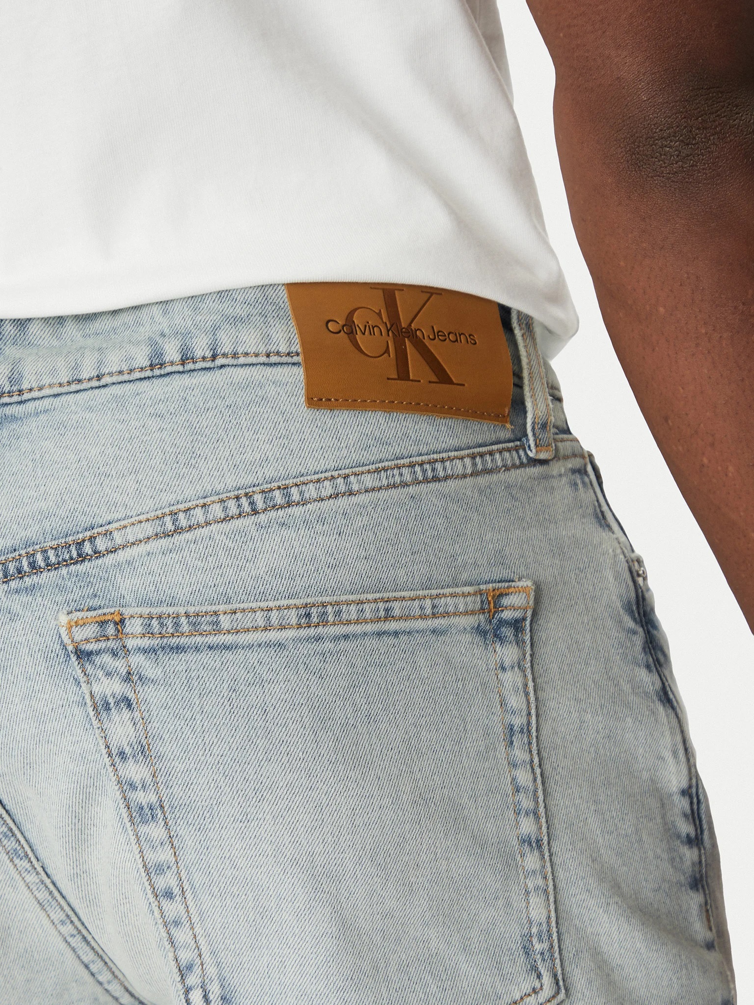 ג'ינס קצר – תמונה 4