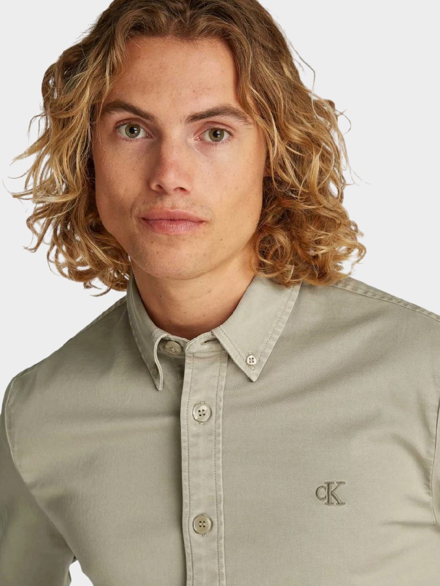 חולצה מכופתרת – תמונה 2