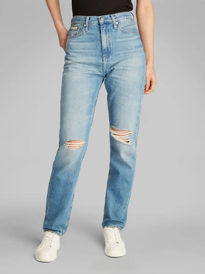 ג'ינס ארוך עם קרעים