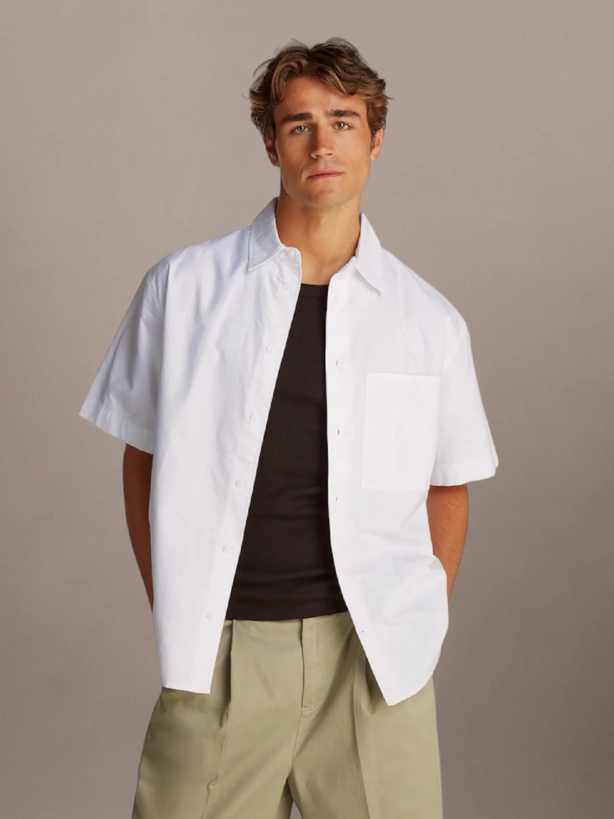 חולצה קצרה מכופתרת