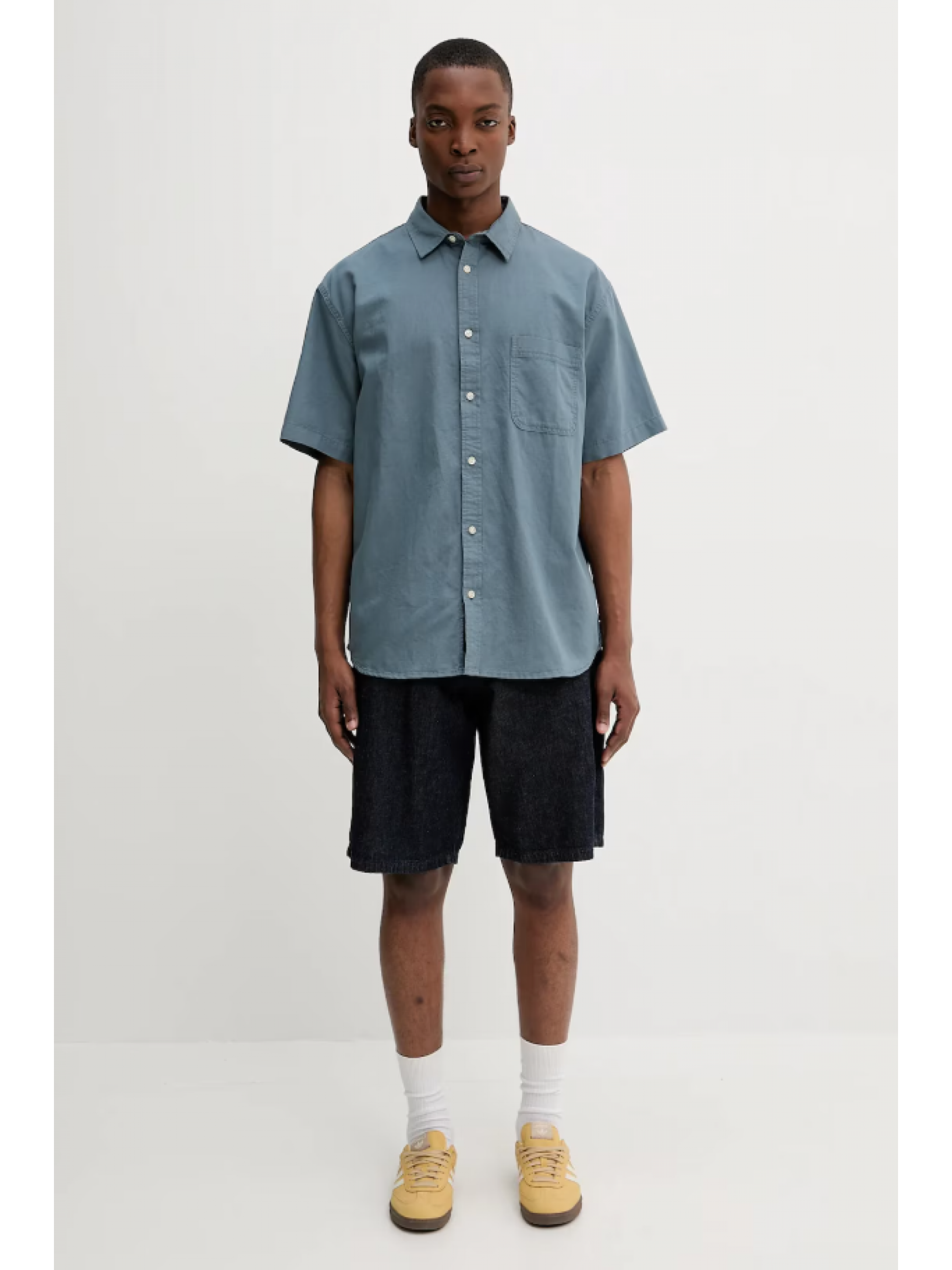 חולצה קצרה מכופתרת – תמונה 4