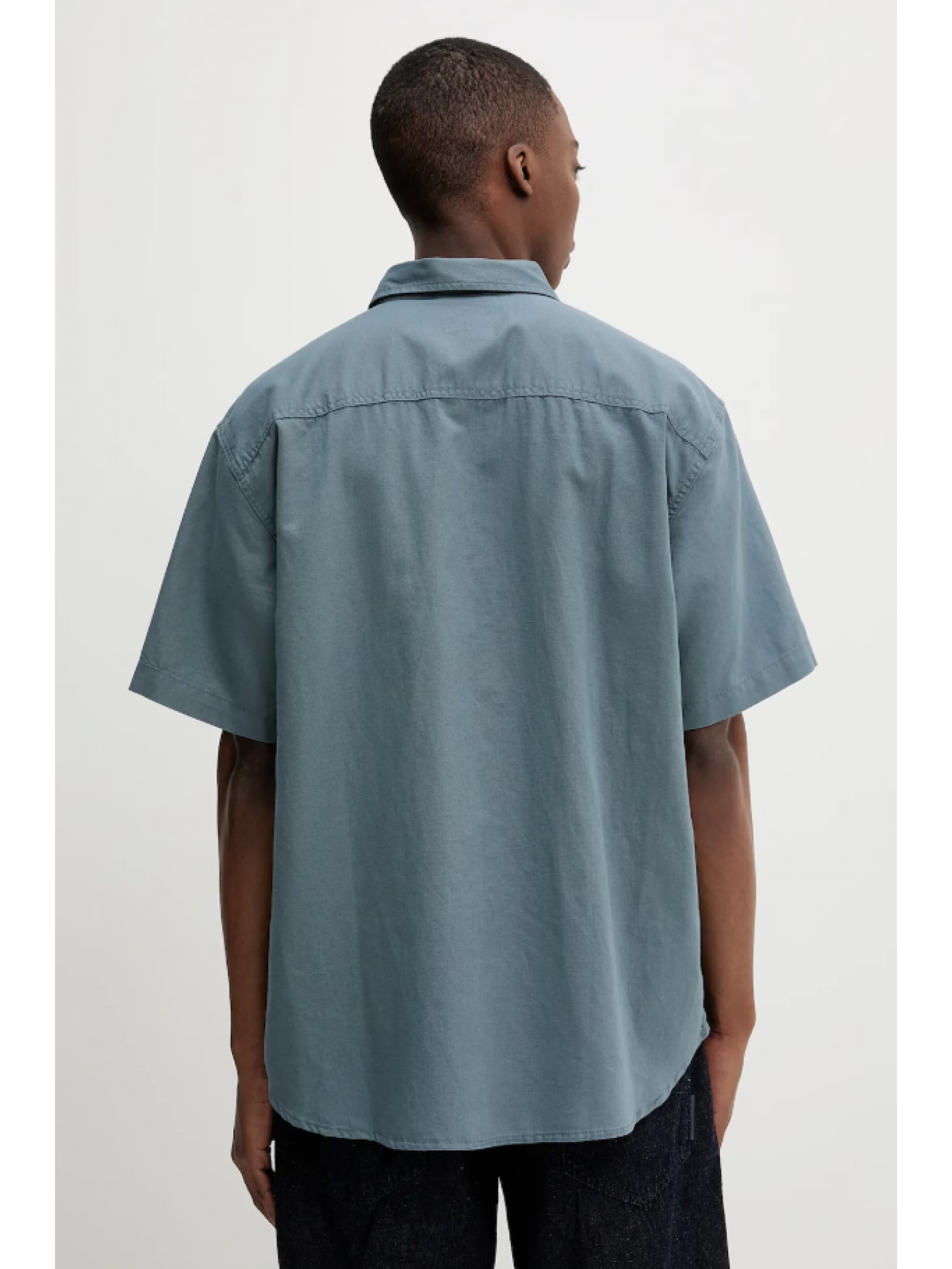 חולצה קצרה מכופתרת – תמונה 2