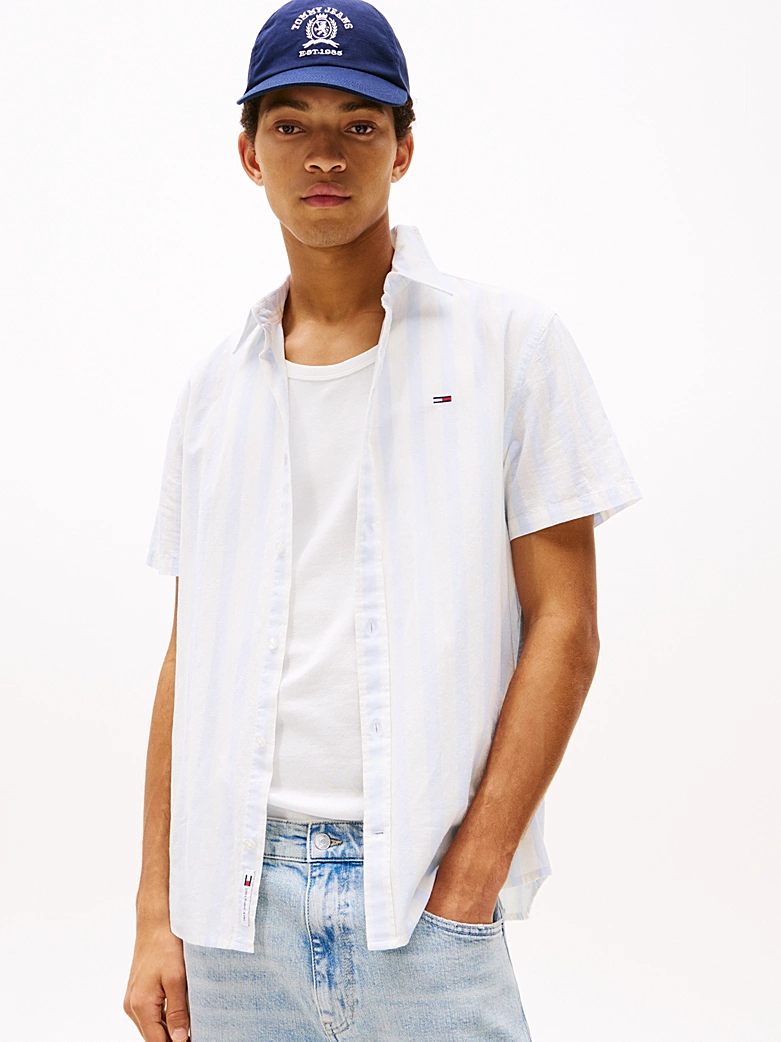 חולצה קצרה מכופתרת