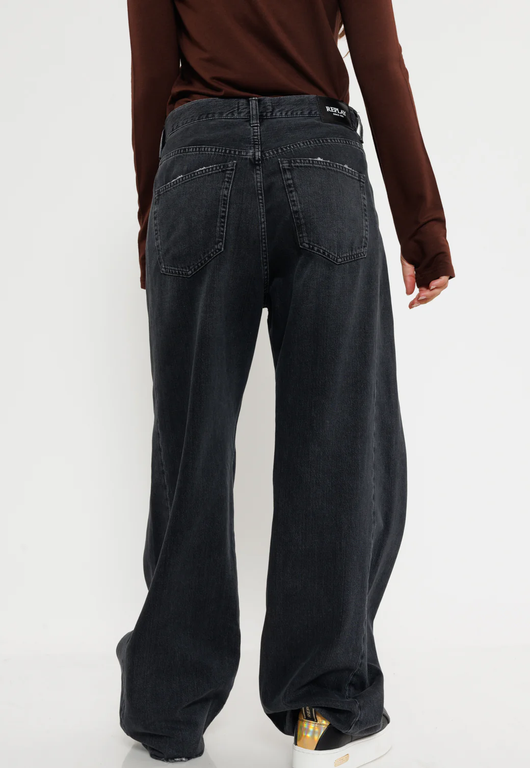 ג'ינס גזרה רחבה – תמונה 2