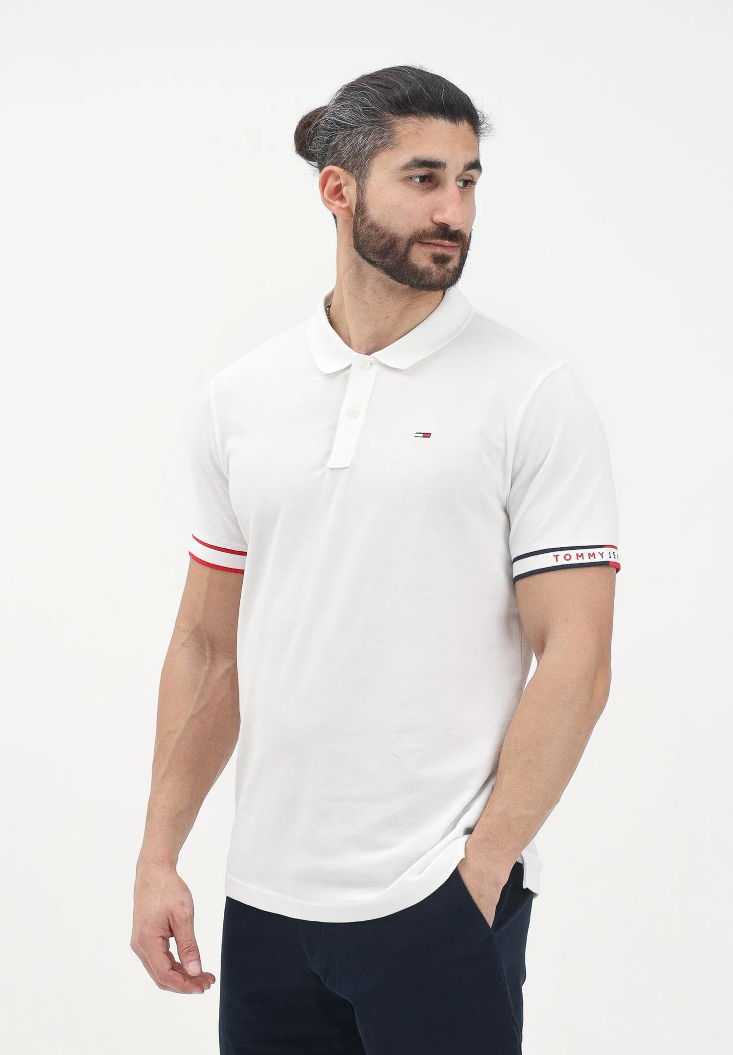 חולצת פולו קצרה