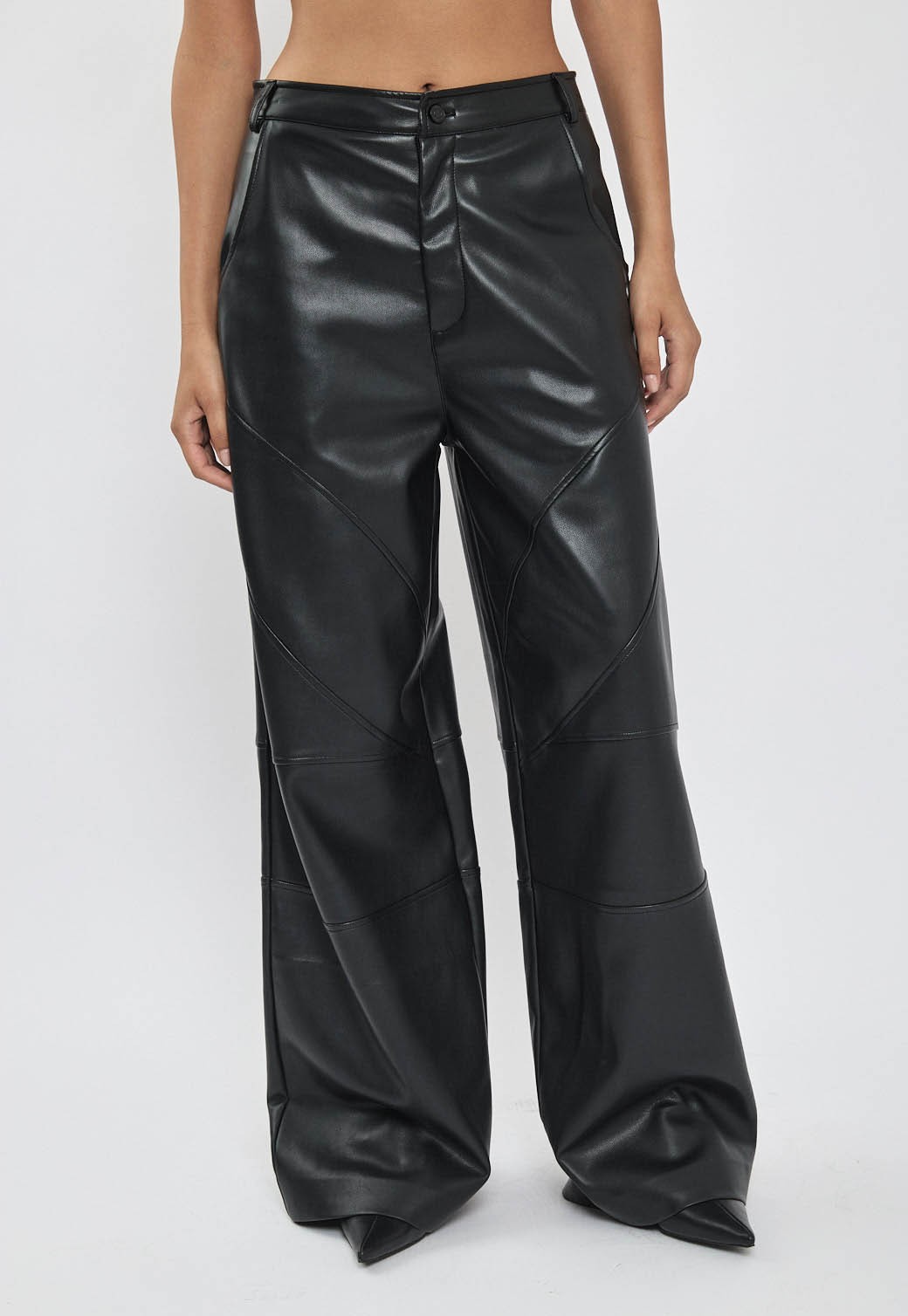 מכנס דמוי עור