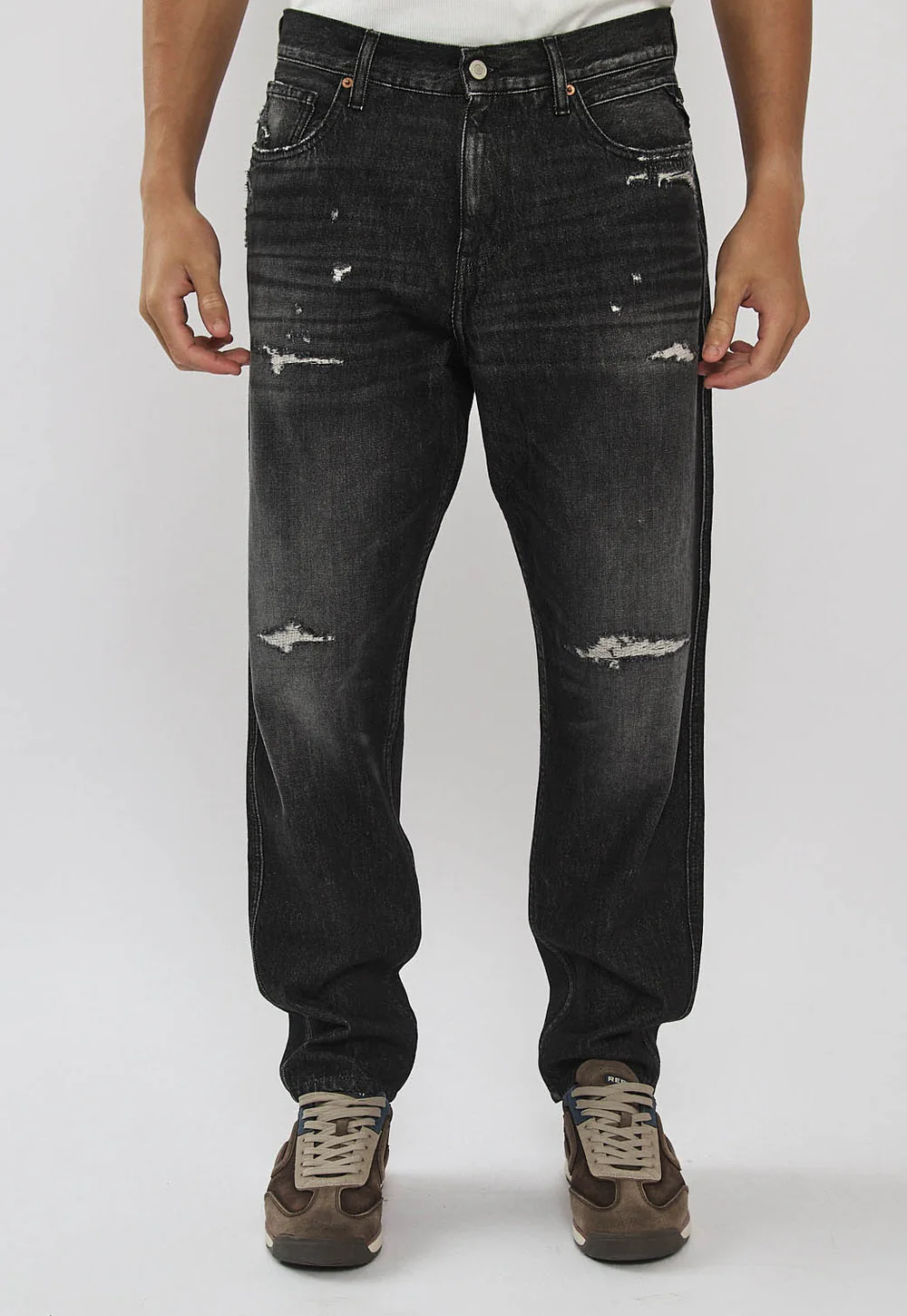 ג׳ינס בגזרה ישרה