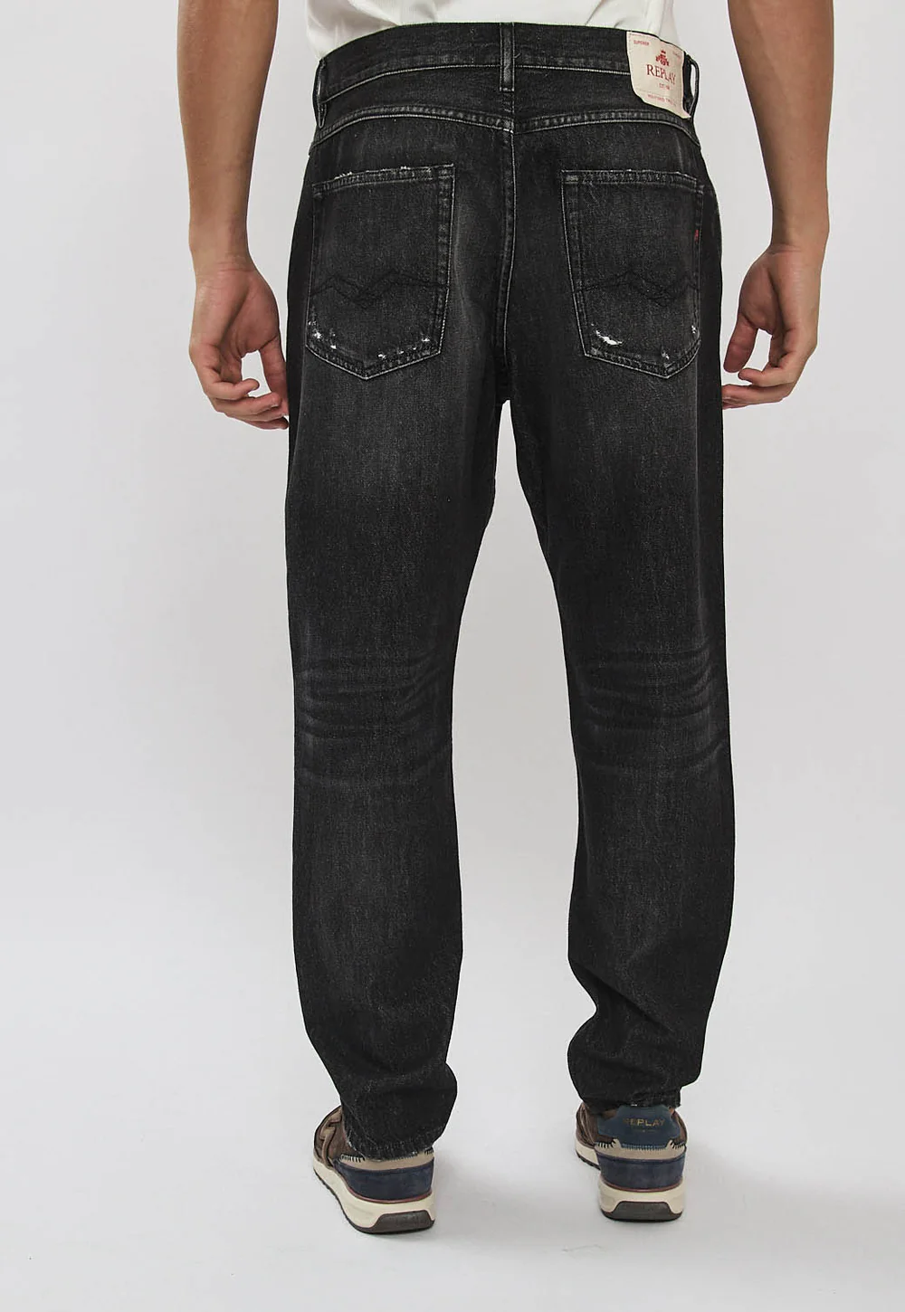 ג׳ינס בגזרה ישרה – תמונה 2