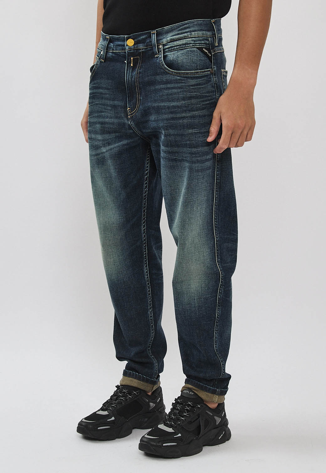 ג׳ינס בגזרה ישרה – תמונה 3